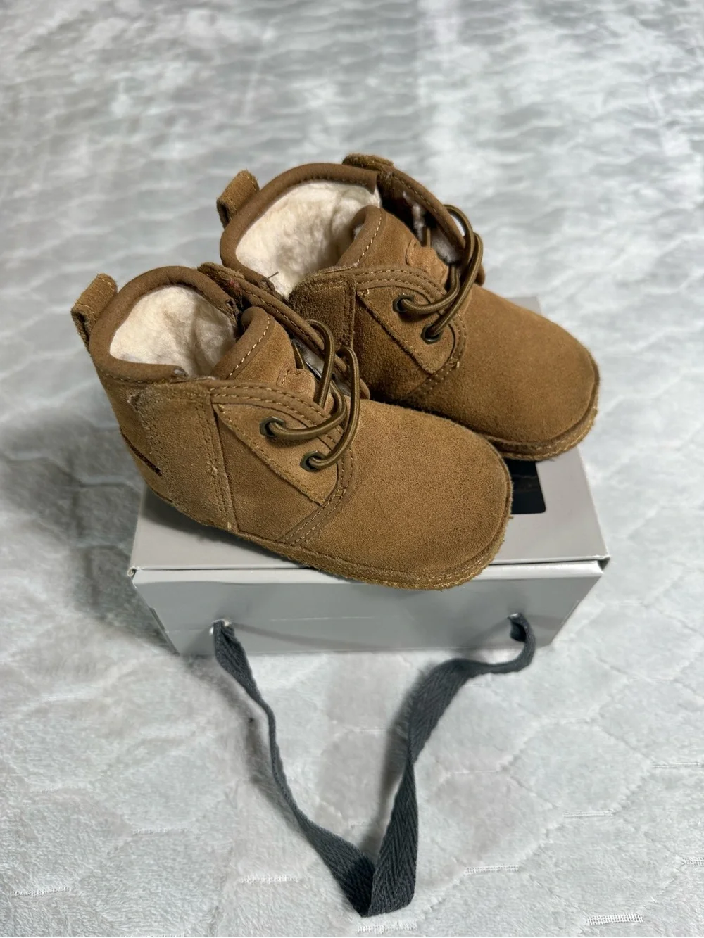 UGG Baby Neumel Crib Boots Chestnut Infant US 2/3 6-12 Months BNIB
